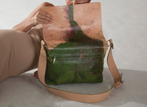 Cairo messenger leather bag