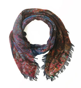 Seoul, South Korea map print scarf in satin/silk blend. Perfect gift or souvenir for women and men. 